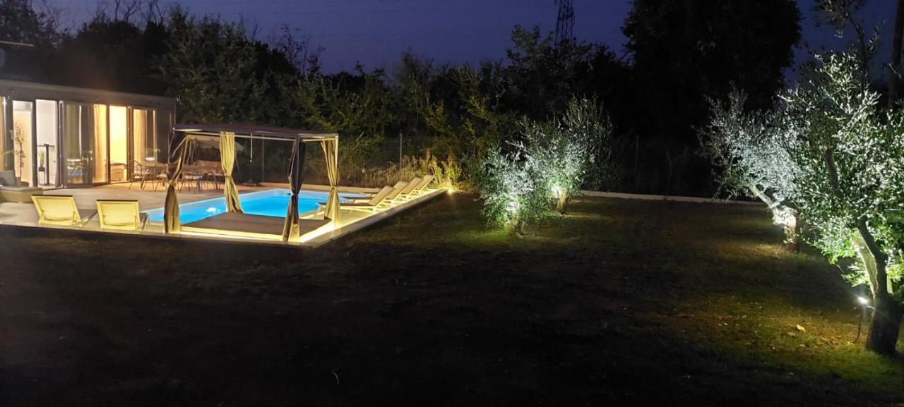Hacienda Matea - Jacuzzi, Pool, Playground & Bbq In An Olive Grove Near Beaches, - Istria