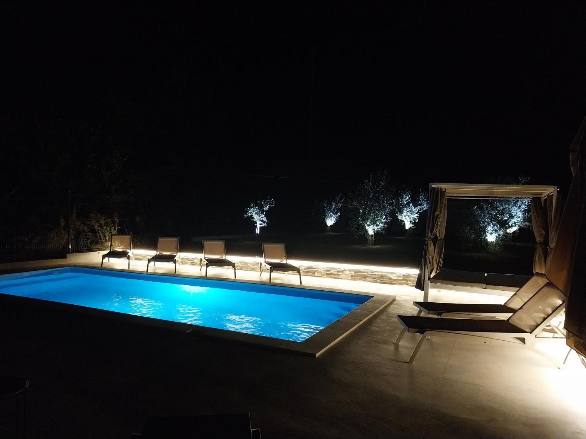 Hacienda Matea - Jacuzzi, Pool, Playground & Bbq In An Olive Grove Near Beaches, - Istria Vila