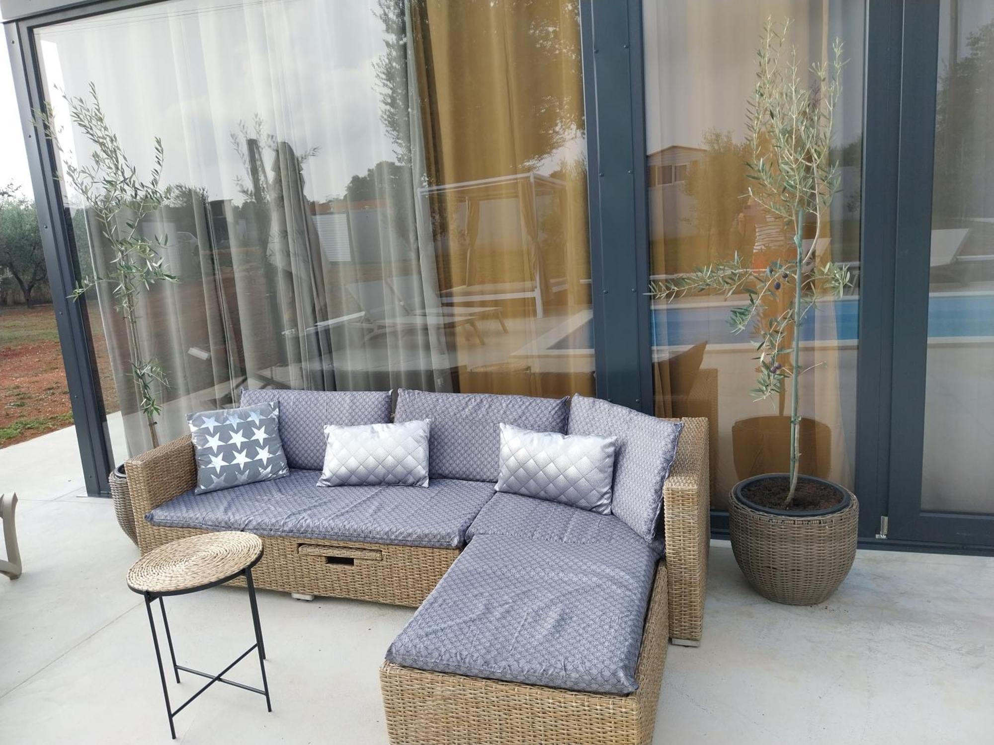 Vila Hacienda Matea - Jacuzzi, Pool, Playground & Bbq In An Olive Grove Near Beaches, - Istria Pula