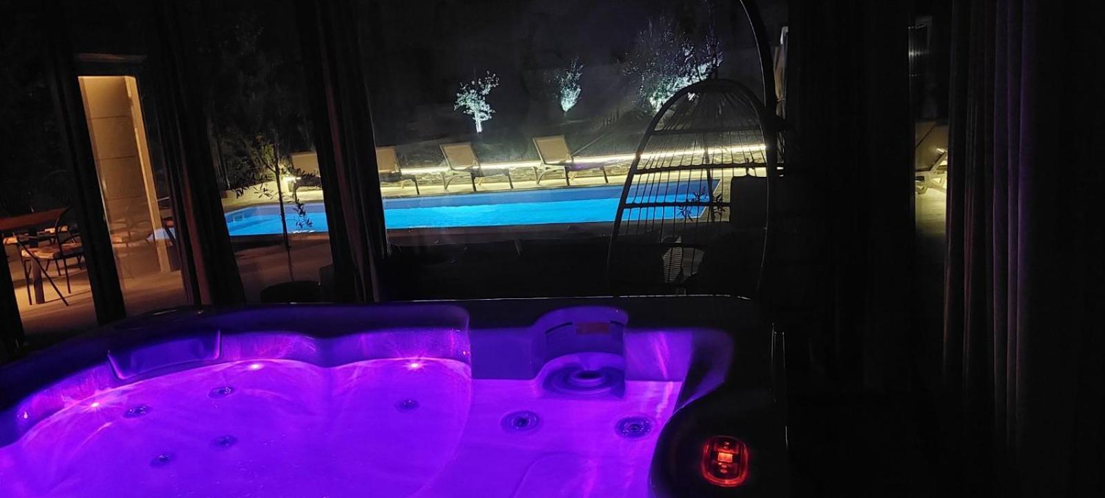 Vila Hacienda Matea - Jacuzzi, Pool, Playground & Bbq In An Olive Grove Near Beaches, - Istria *