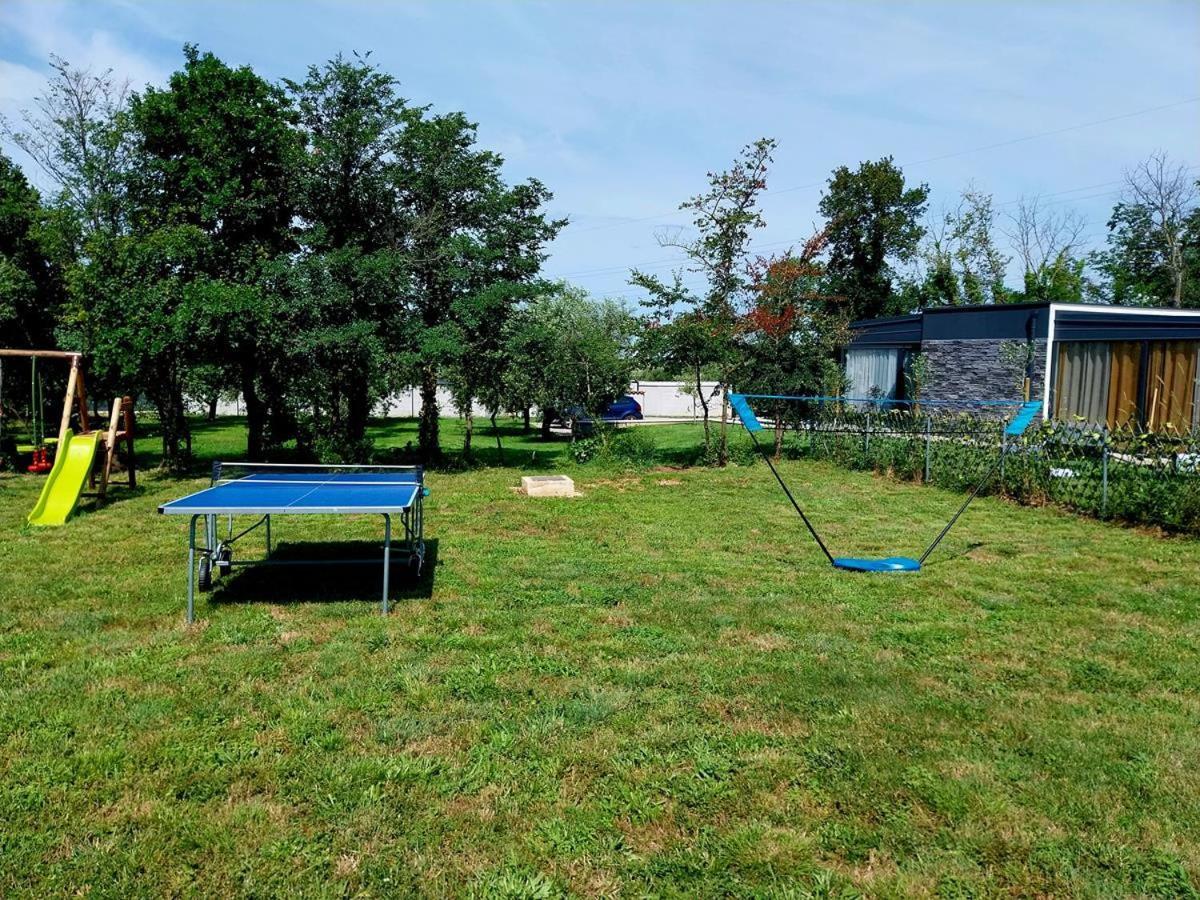 Vila Hacienda Matea - Jacuzzi, Pool, Playground & Bbq In An Olive Grove Near Beaches, - Istria